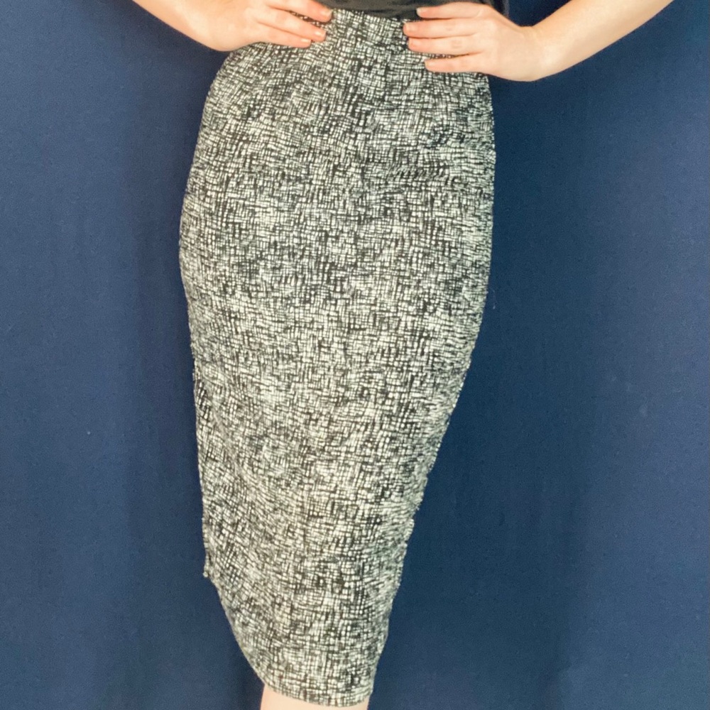 Black & White pencil skirt